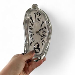 Salvador Dalí Desk Clock